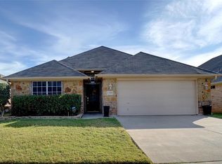 8300 Bowspirit Ln, Fort Worth, TX 76115