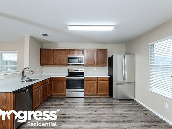 5th image of 1437 Krista Dr