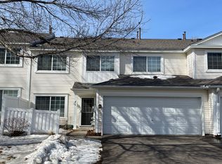 479 Leeward Trl, Woodbury, MN 55129