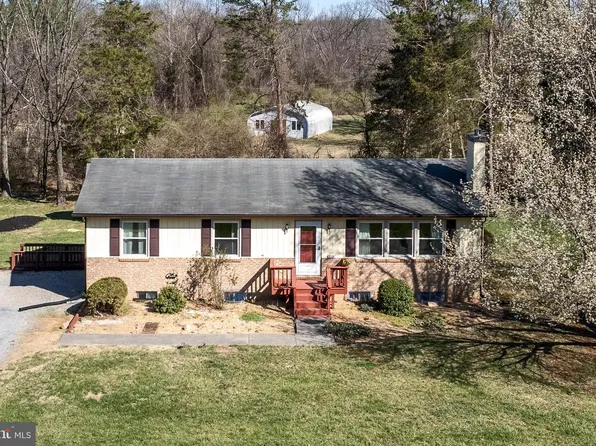 6521 Howellsville Rd, Front Royal, VA 22630