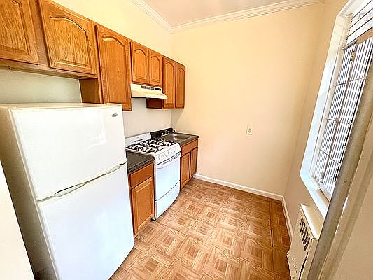 2nd image of 612 W 137th St APT 26