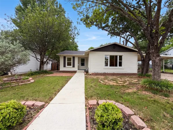 2724 Halbert St, Fort Worth, TX 76112