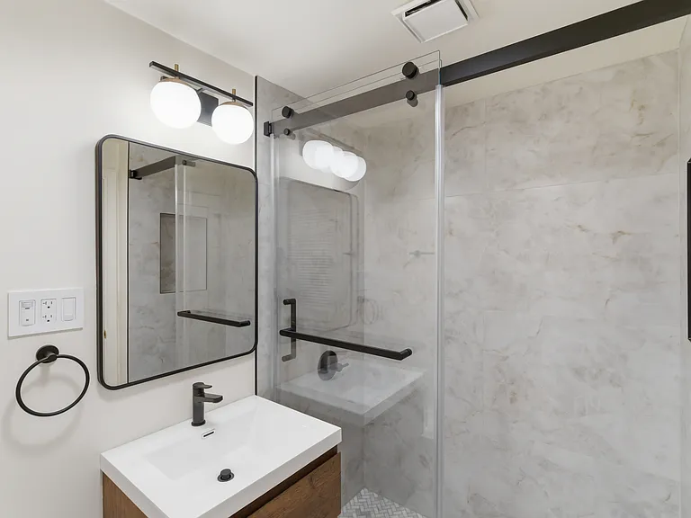 1310 Jones Street — Photo 93