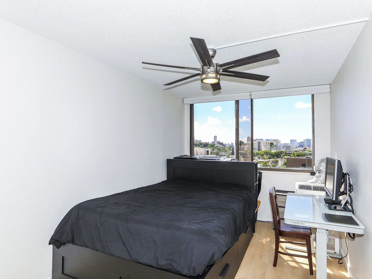 55 South Kukui Street Unit D914 - 1 — Photo 3