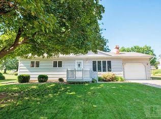 104 Thunderbird Dr, Marshalltown, IA 50158