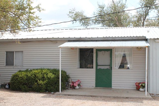 2nd image of 400 SW 11th St