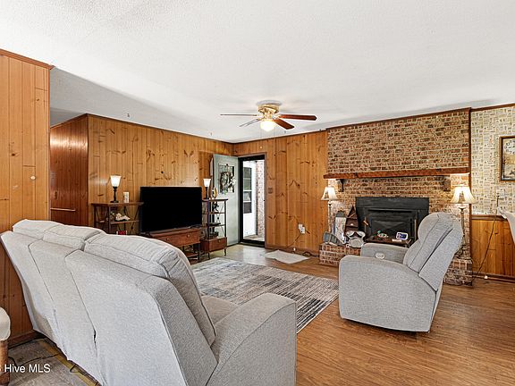 5th image of 500 Maple Lane