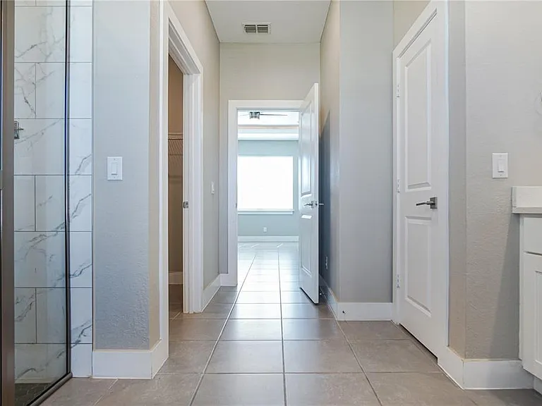 210 Goldenrod Ln — Photo 12