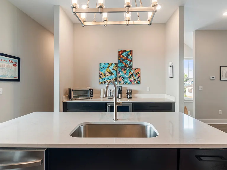 1705 Adams St — Photo 17