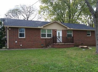 186 Taylor Dr, La Vergne, TN 37086