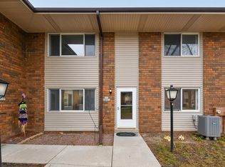 S73W17117 Briargate Ln, Muskego, WI 53150
