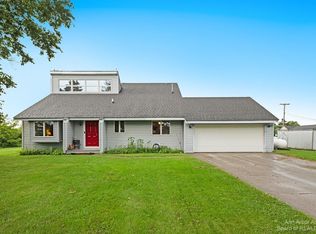 13988 Green Acres Ln, Chelsea, MI 48118