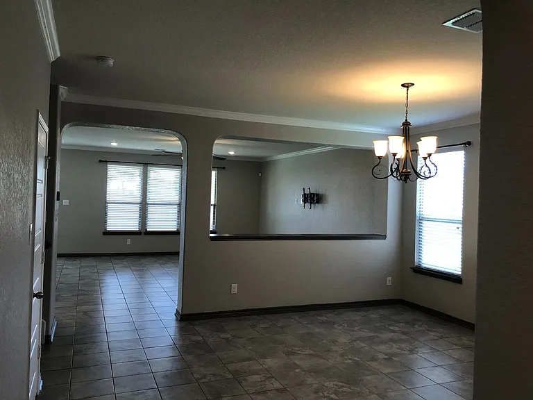 408 Landmark Stone — Photo 40