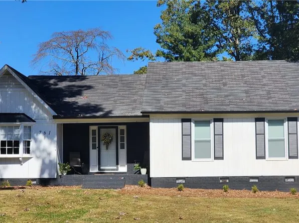 761 Shellhabour Blvd, Rural Hall, NC 27045