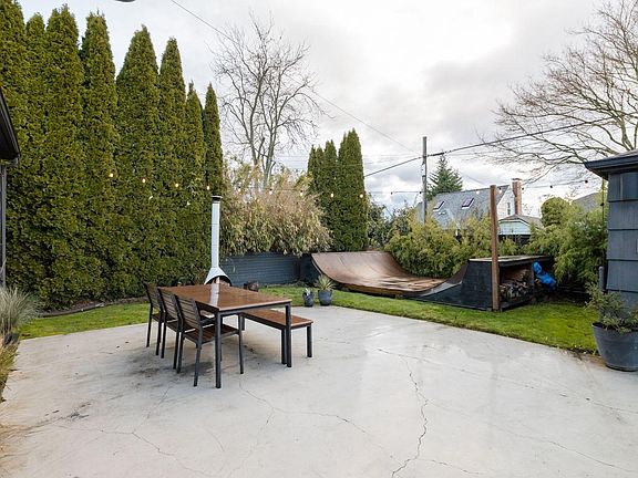 2nd image of 6636 NE 22nd Ave