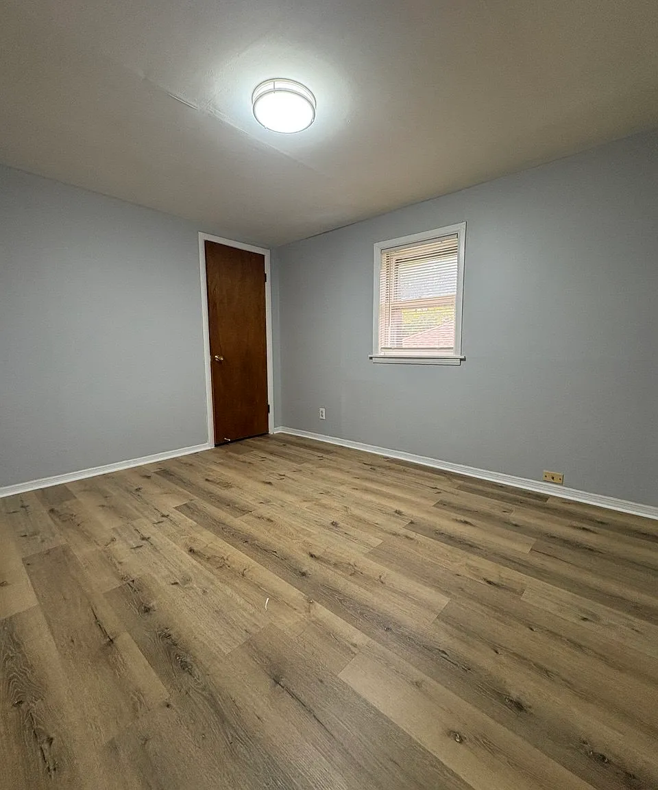 4 bed, 1400 sqft, $2,500 — Photo 2