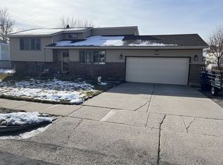 1469 Ash Dr, Layton, UT 84040