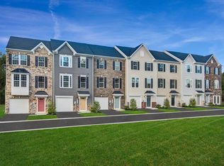 Johnny&#39;s - rin 13608 Hook Creek Blvd, Rosedale, NY 11422 | Zillow