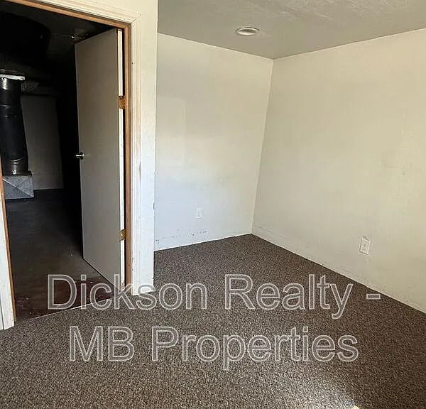 56 S Wells Ave #B — Photo 6