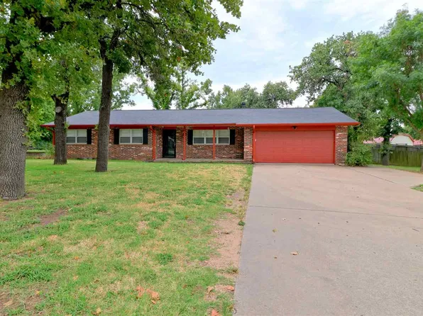 102 Park Pl, Ponca City, OK 74604