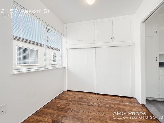 5th image of 2152 Abbott St