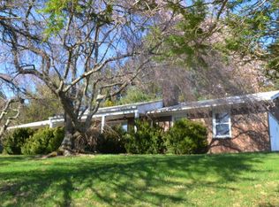 29 Sunset Ln, Independence, VA 24348