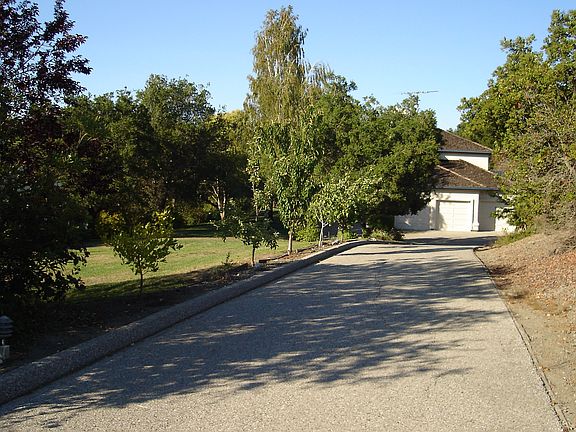 4th image of 27230 Carrington Cir