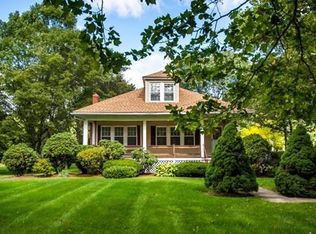 137 Worcester St, Wellesley, MA 02481