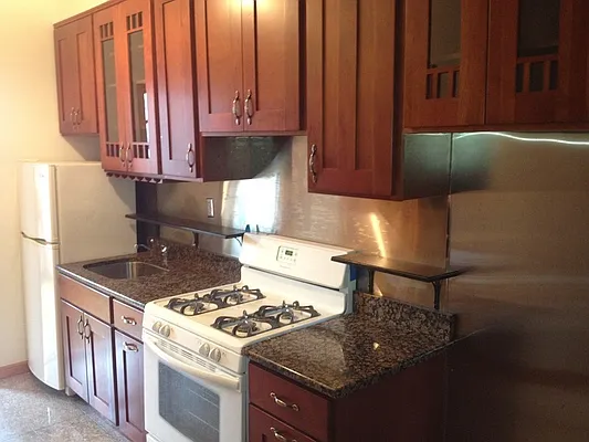 Rented by Platinum Realty Group | media 34