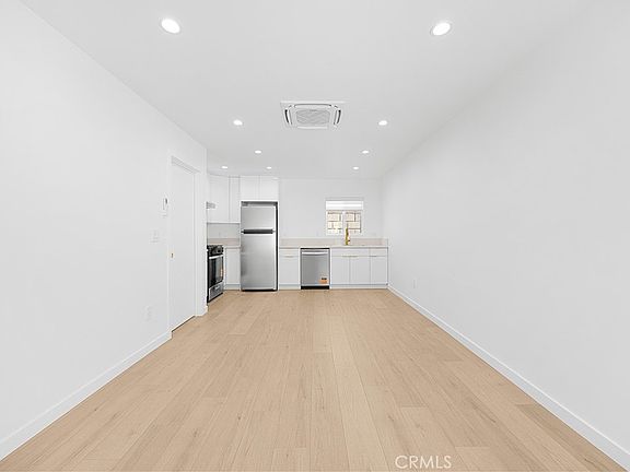 3rd image of 287 N Florence St