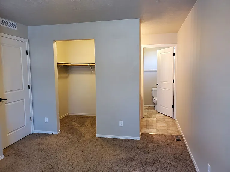 1535 W Alexandra Ln — Photo 13