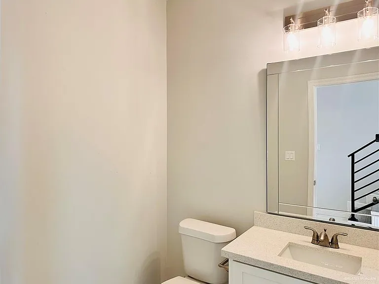5506 N Crown Point — Photo 4