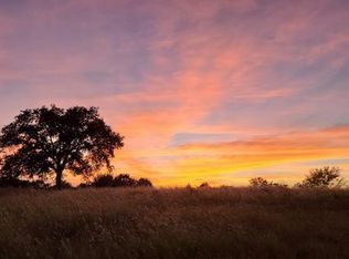 180 Cowan Xing, Alvord, TX 76225