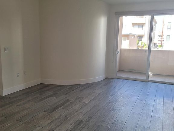 2nd image of 5044 Bakman Ave #2M