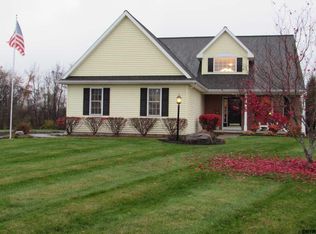 26 Hunters Run, Ballston Lake, NY 12019