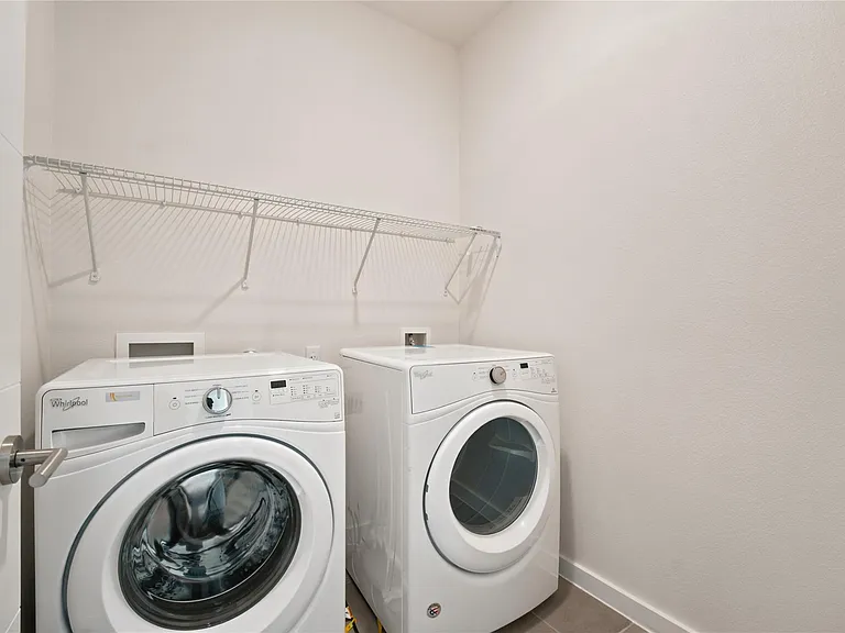 8921 Parker Ranch Cir #B — Photo 20