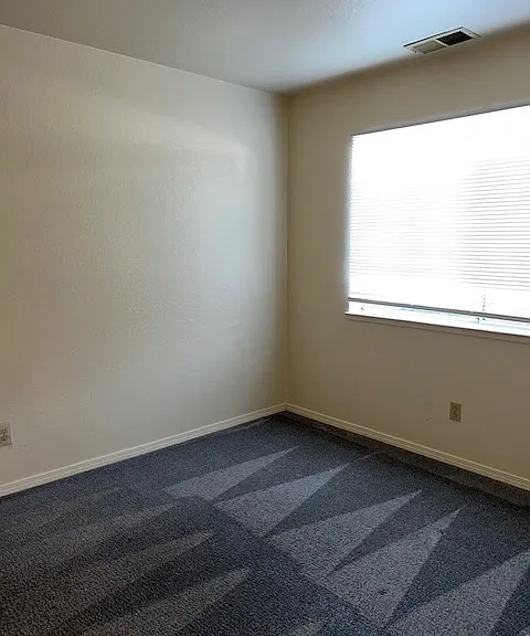 7677 Wells Ave — Photo 8