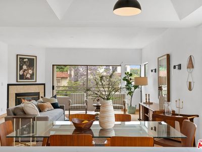 10475 Ashton Ave APT 203, Los Angeles, CA, 90024