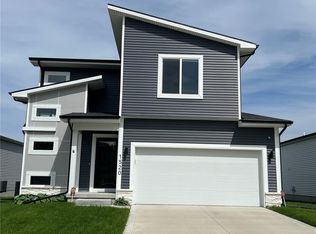 1520 S Redtail Ave, West Des Moines, IA 50265
