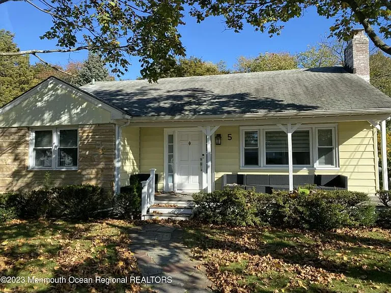 5 Nolan Dr — Photo 1