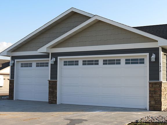 Triple Garage
