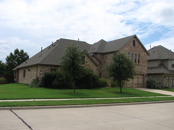 2nd image of 3009 Francesca Dr