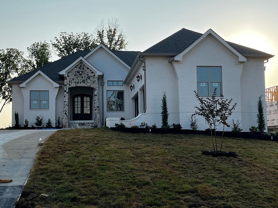 1st image of 1833 River Breeze Dr