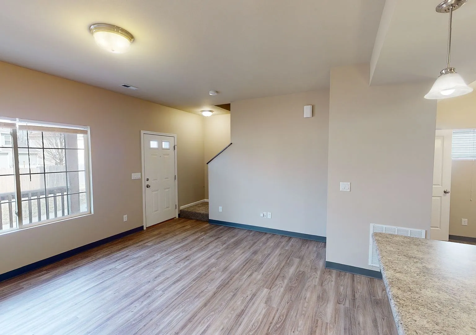 3 Bedroom Townhome in Ankeny Available NOW! — Photo 1