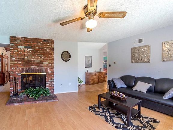 3rd image of 2638 E Carnival Ave