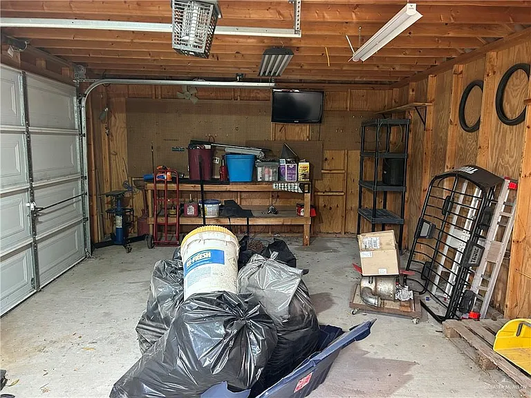 4224 Country Colony St — Photo 23