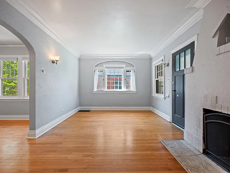 1644 S Grant St — Photo 7