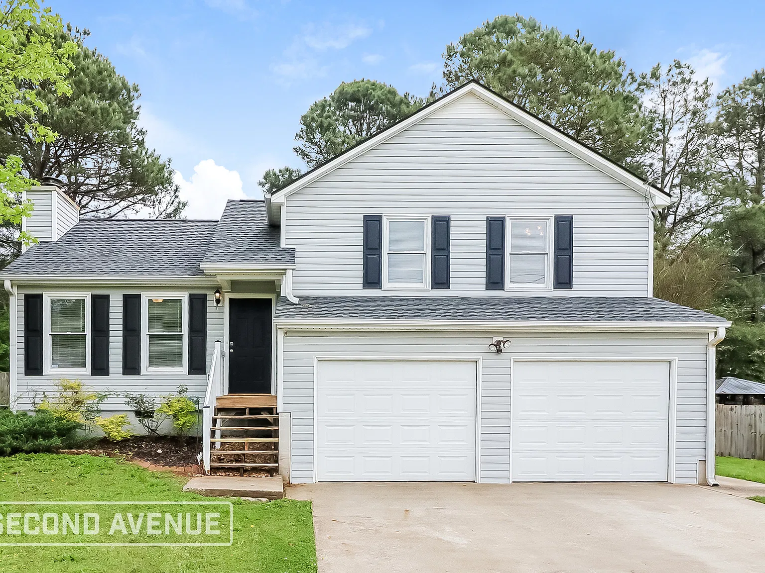 3 bed, 2.0 bath, 1118 sqft, $1,609 — Photo 1