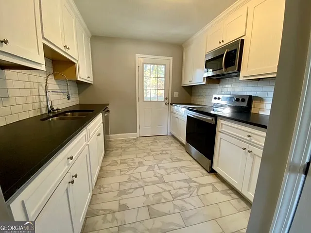 536 College St #4 — Photo 6