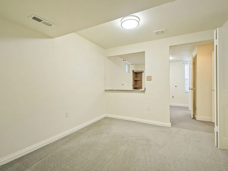 7079 S Curtice St #BASEMENT — Photo 8